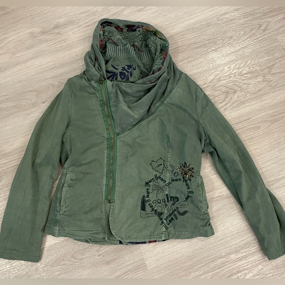Desigual- Green Zip up Cowl Neck Designer Floral & Embellished Jacket. - Picture 7 of 15